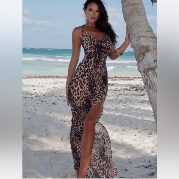 White Fox Leopard Print Maxi Dress - Picture 1 of 6